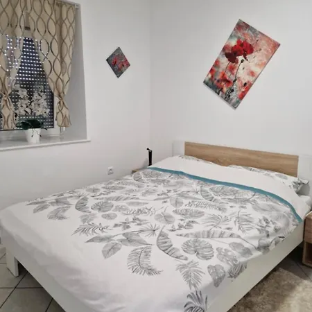 Apartment Apartma Olivin
